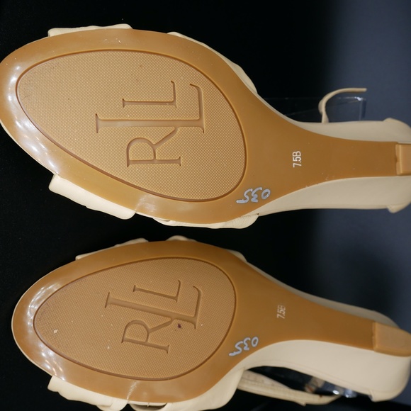 Ralph Lauren Sandals, new, never worn, size 7.5 B, - Picture 4 of 6